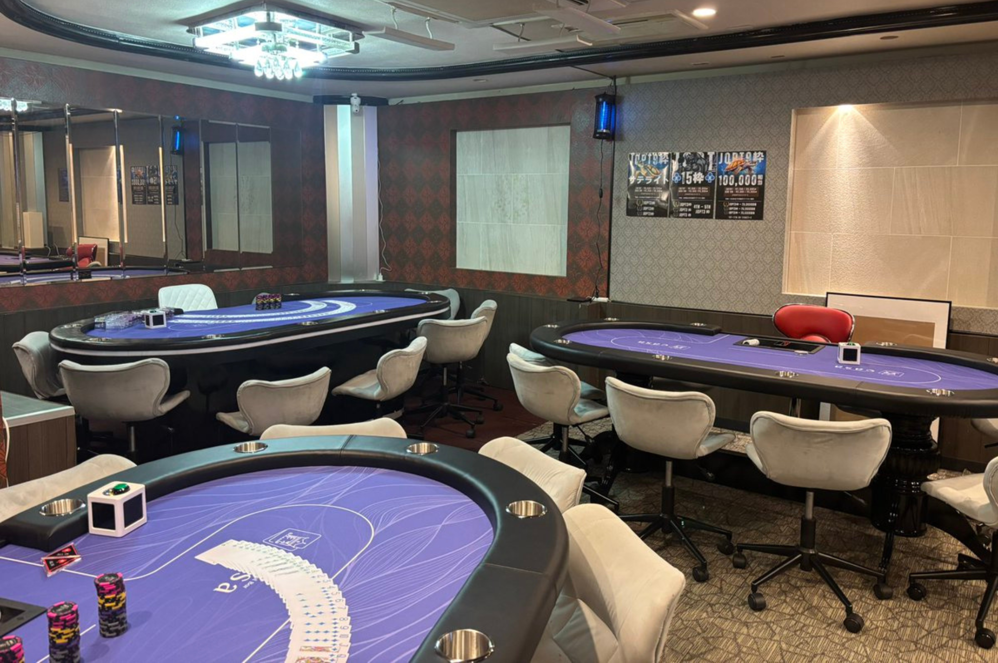 上野のポーカールームであるcasa上野店の店内画像