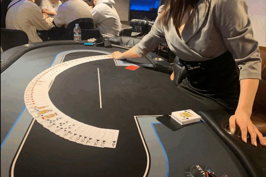 六本木のポーカールームであるcasa六本木の店内画像