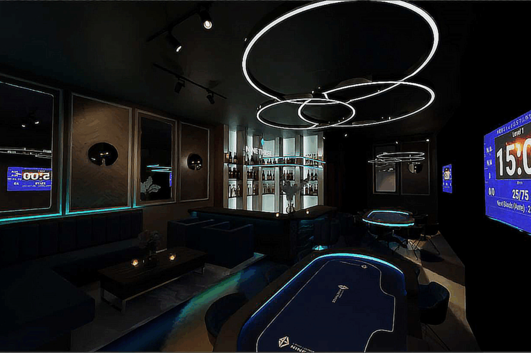 六本木のポーカールームであるカジノラウンジ NINE THREEの店内画像