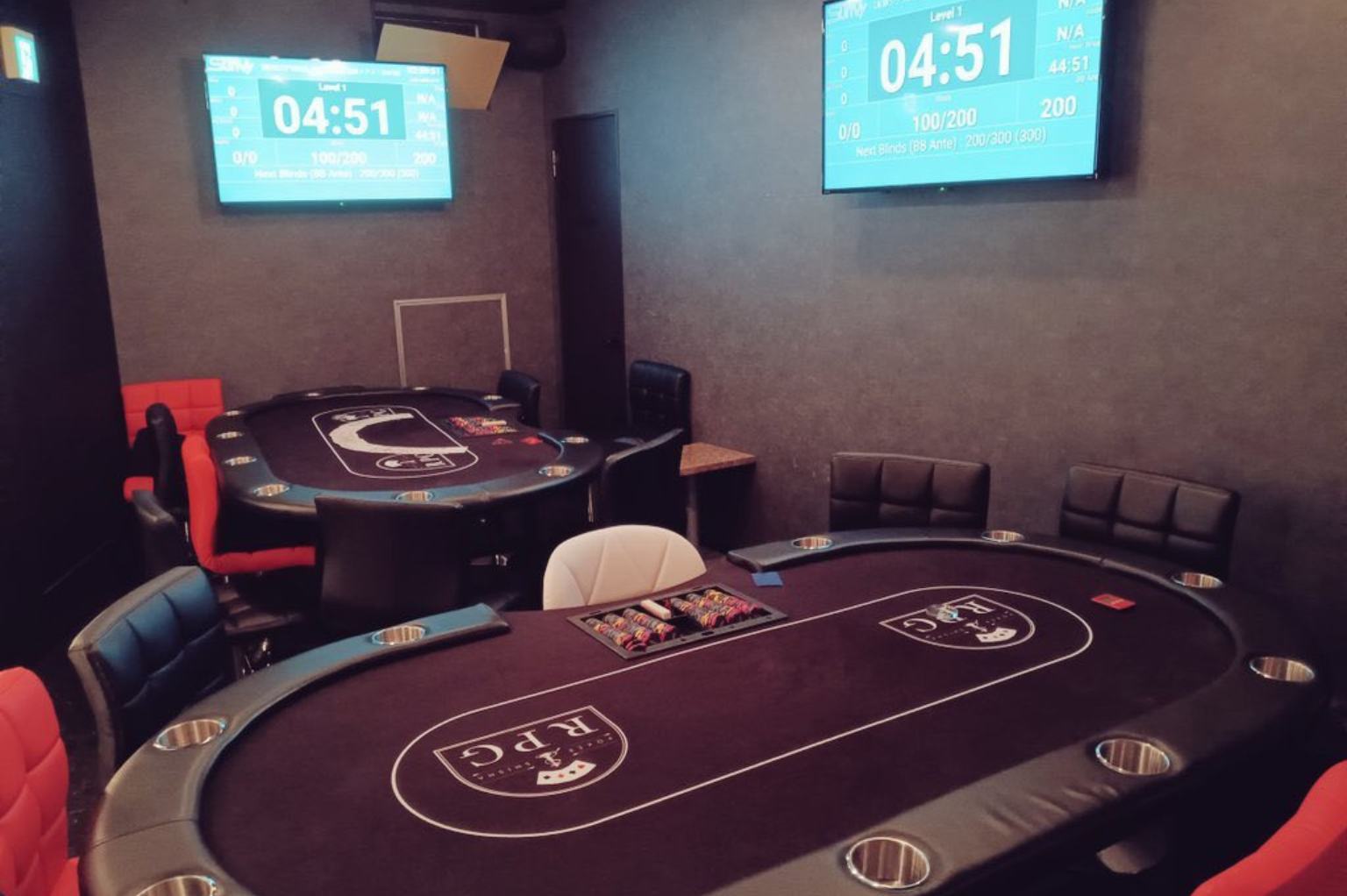 六本木のポーカールームである六本木ポーカー&シーシャバー RPGの店内画像