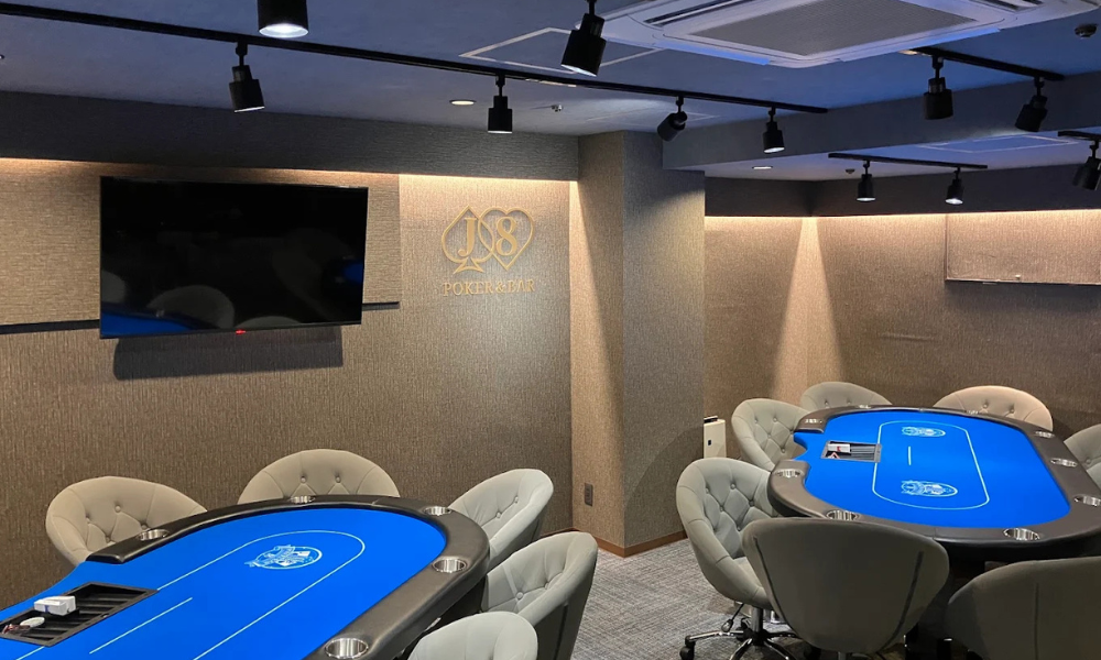 名古屋のポーカールーム、POKER&BAR J8の画像