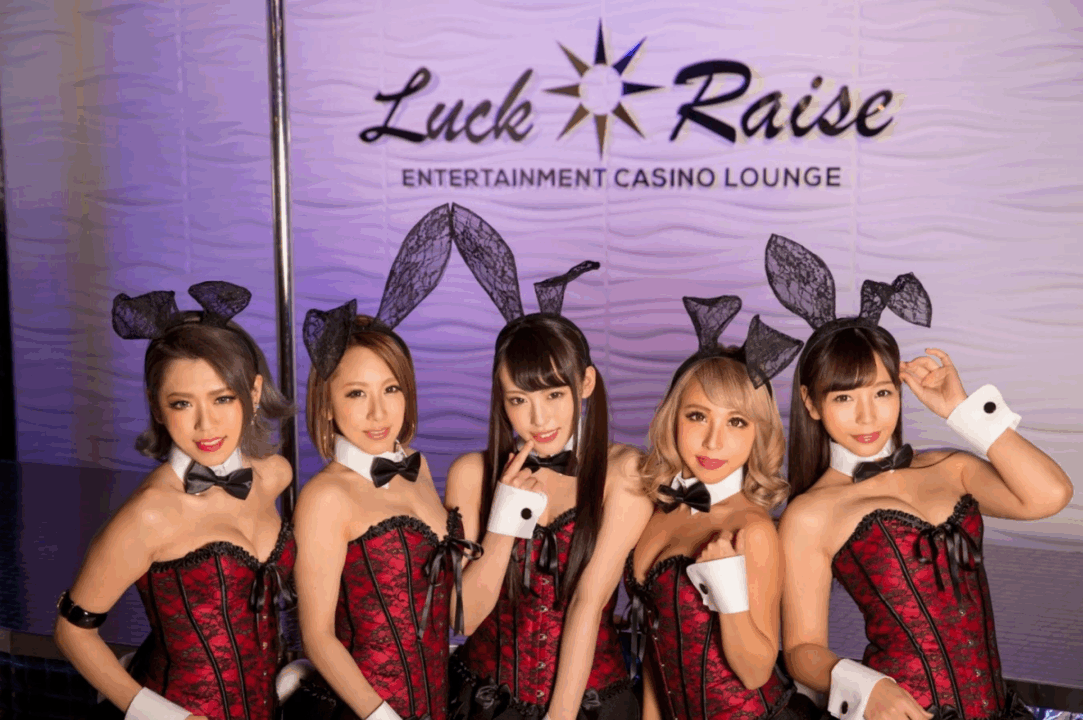 あかさかのポーカールーム、LuckRaiseのディーラーの画像