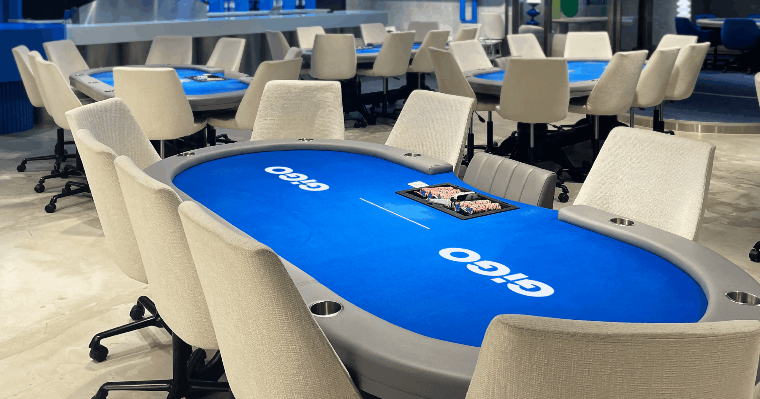 新宿にあるポーカー店舗、GIGO POKER 新宿(旧:FLIPS)の店内画像