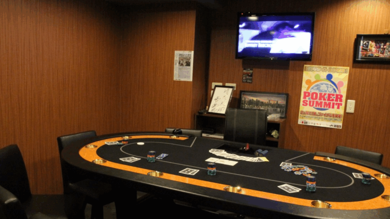 京都のポーカールーム The RIVER 京都祇園の店内画像