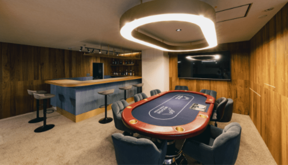 渋谷のポーカールームMUSASHI POKER ROOMの店内画像