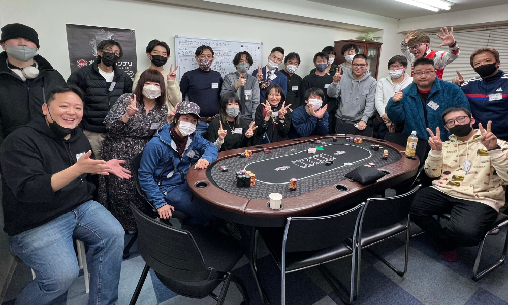 大阪・梅田のポーカールームである心斎橋なんばポーカー倶楽部の店内画像