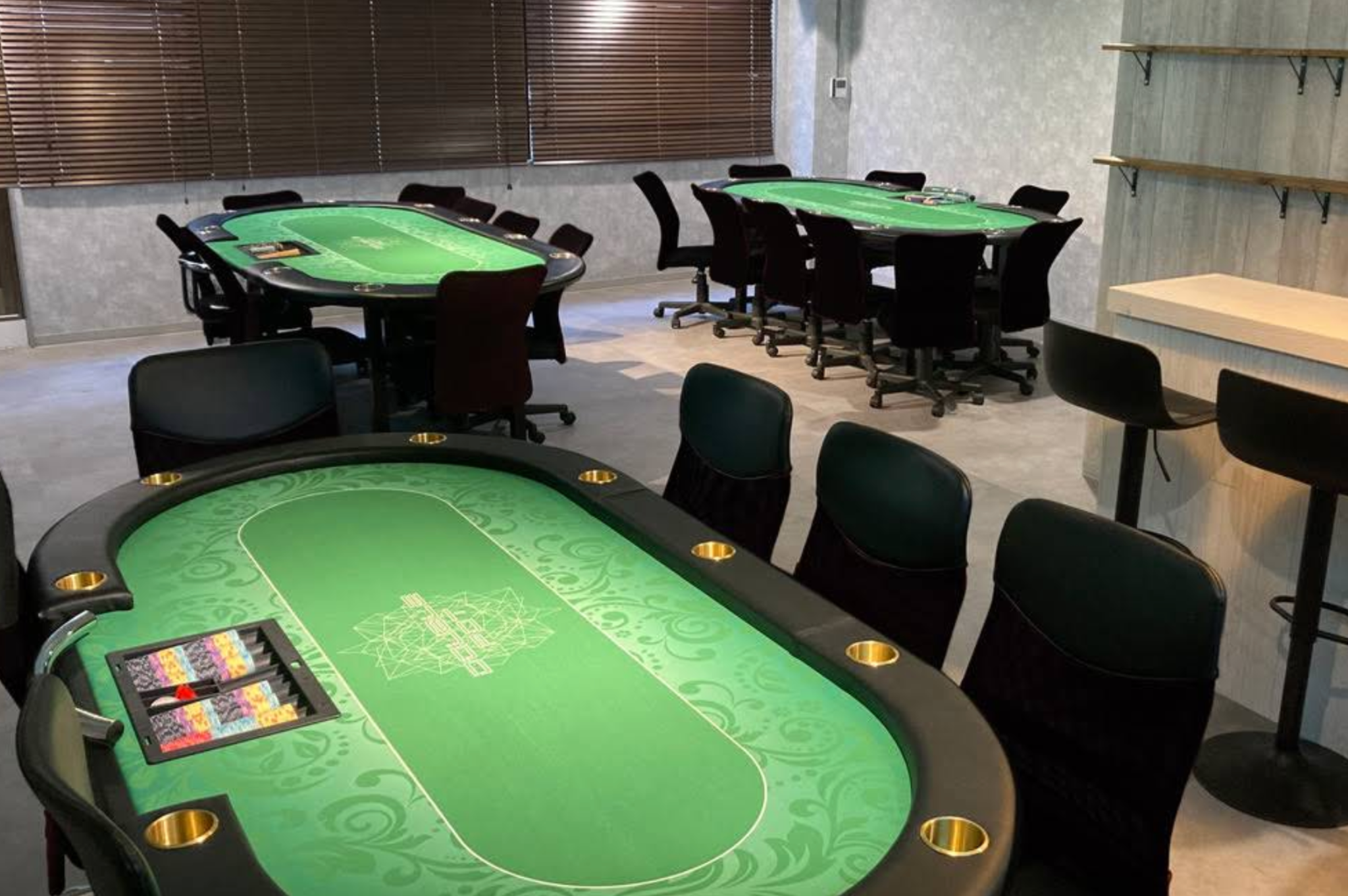 津田沼のポーカールーム、Double Pot 津田沼の店内画像