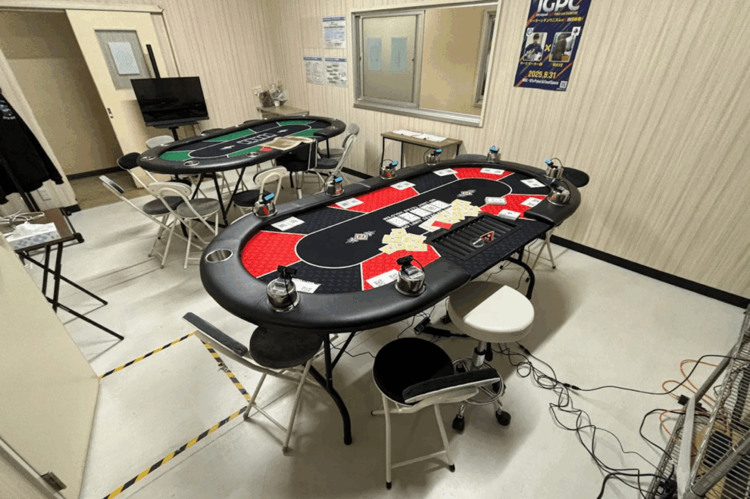 立川のポーカールーム、アミューズメントカジノバーの8To Poker&Food Space店内画像