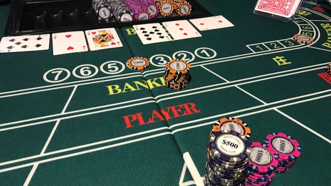 博多のポーカールーム、CRownCLownの店内画像