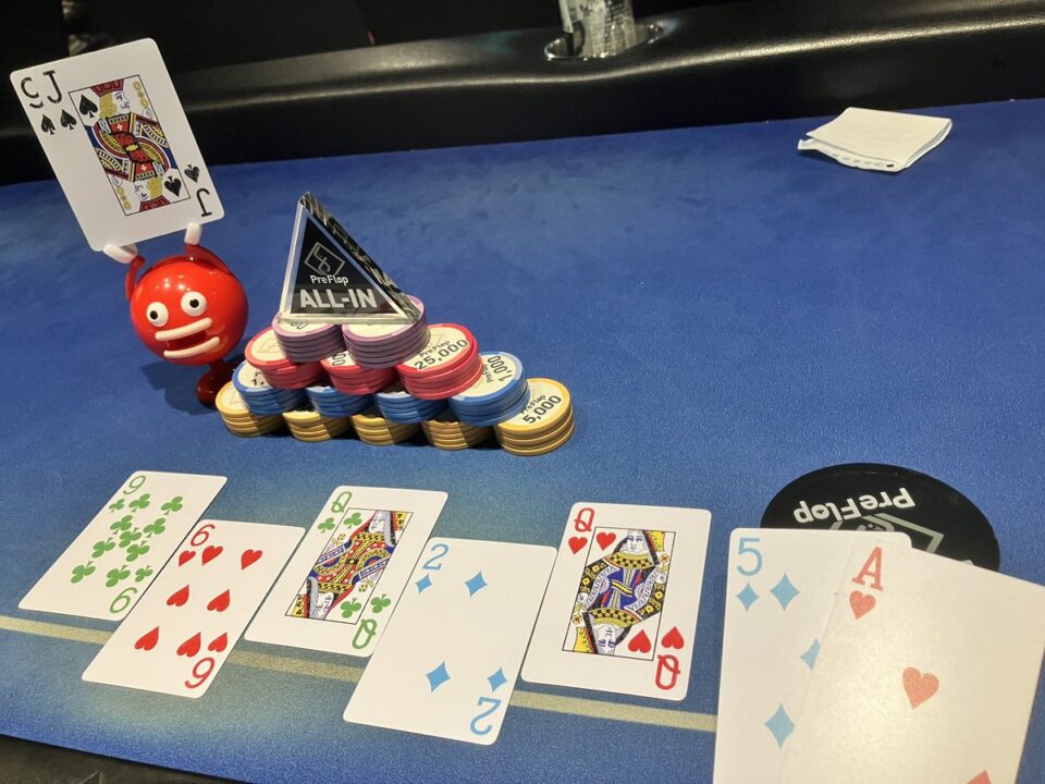 横浜のポーカールームPreFlopYOKOHAMAの店内画像