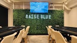 博多のポーカールーム、RAISE BLUE 福岡博多天神店の店内画像