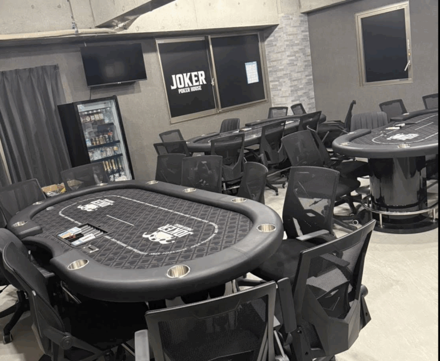 博多のポーカールーム、JOKER ポーカーハウスの店内画像