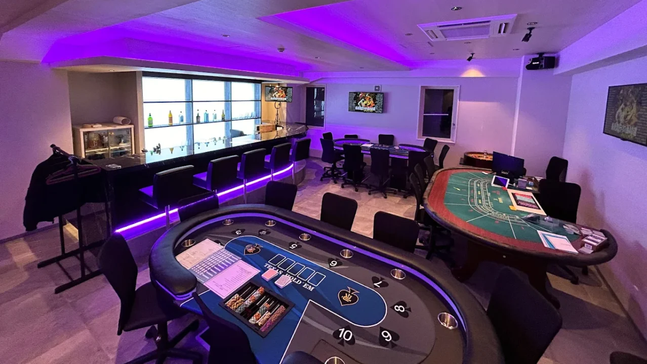 姫路のポーカールーム、All INの店内画像