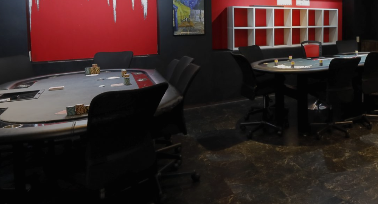 名古屋のポーカールーム、Playbackの店内画像