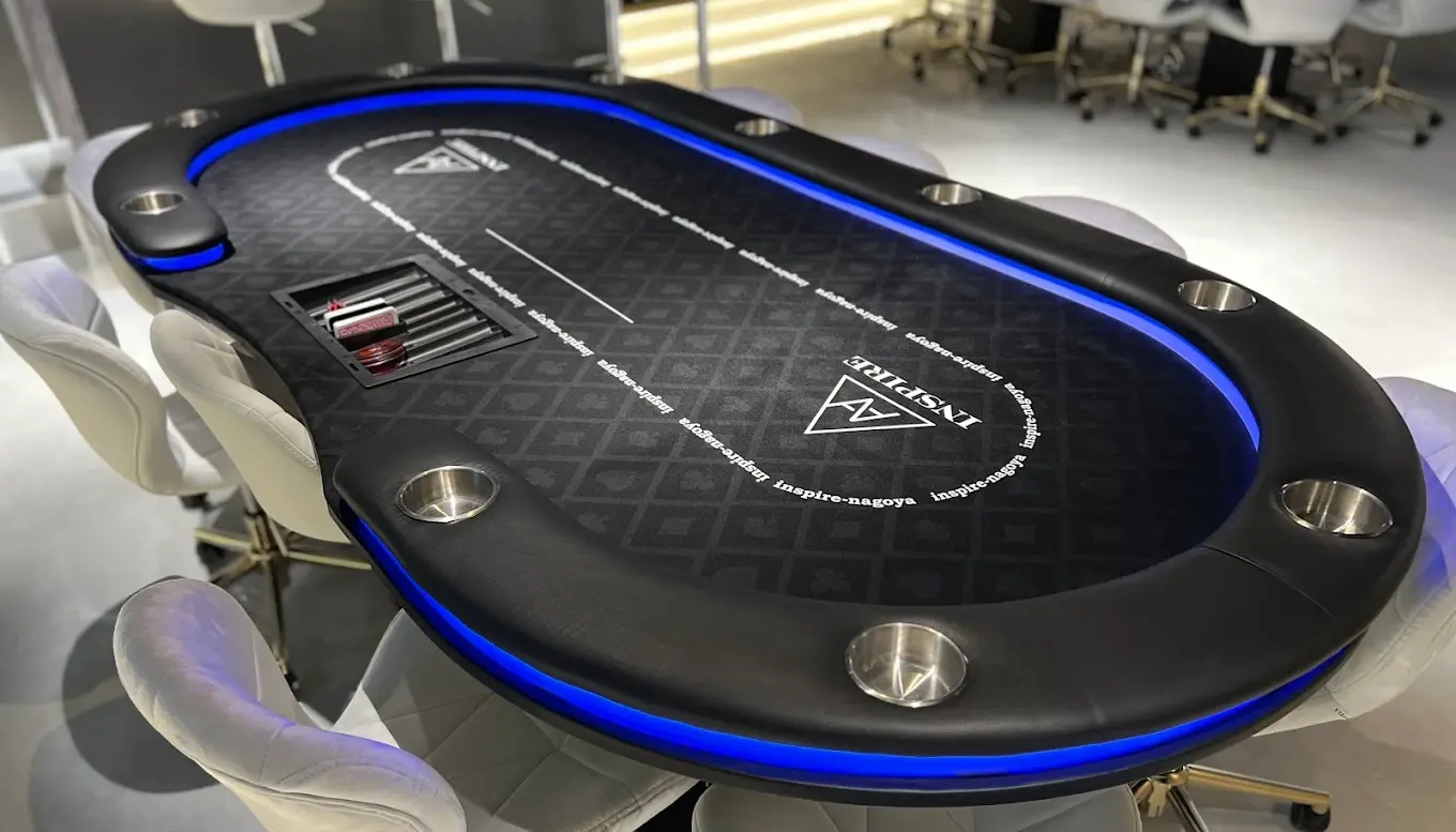 名古屋のポーカールーム、INSPIRE POKERの店内画像