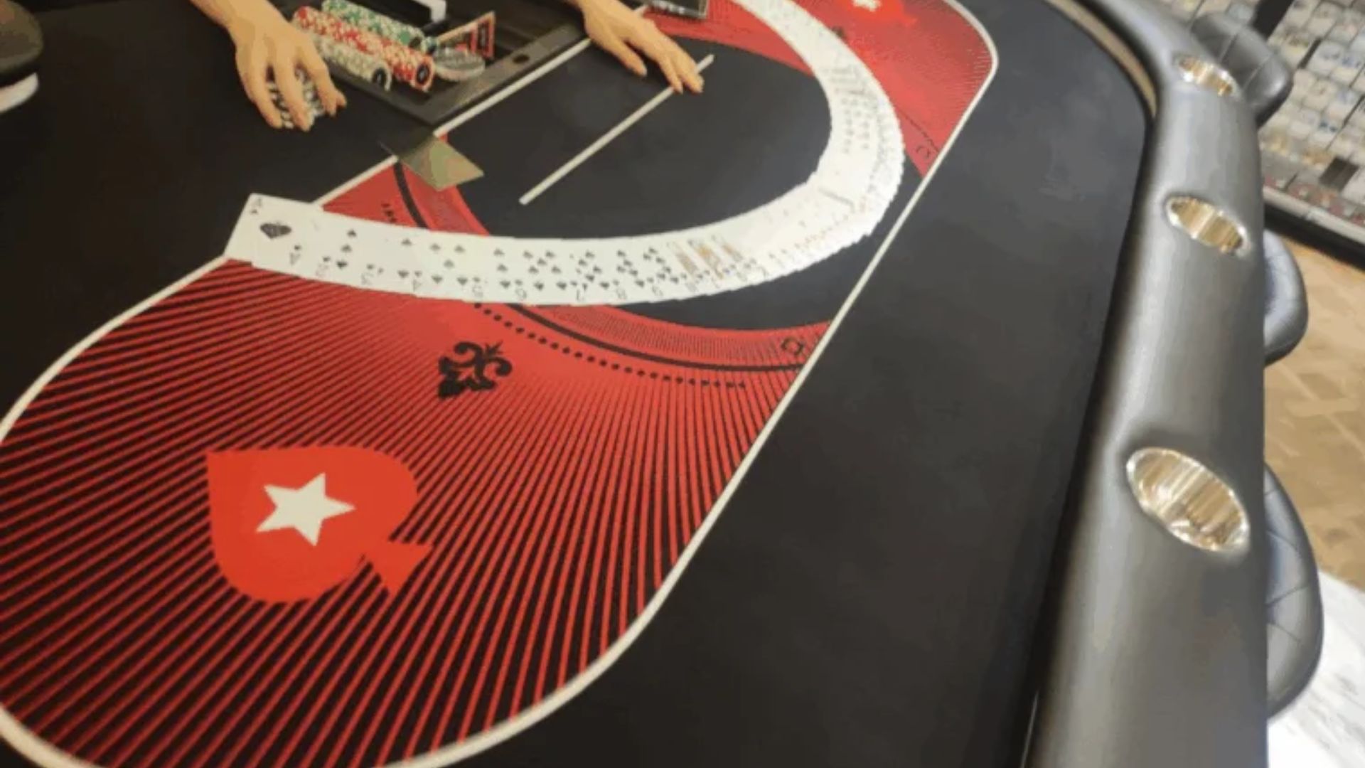 町田のアミューズメントカジノPoker Room G3 CowCowLuca 町田店の画像