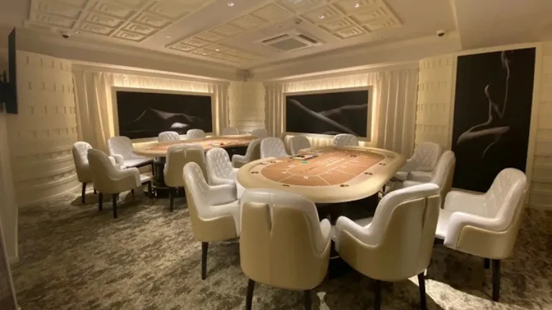 神戸にあるおすすめのポーカールームである＃.icasinoアイカジノの店内