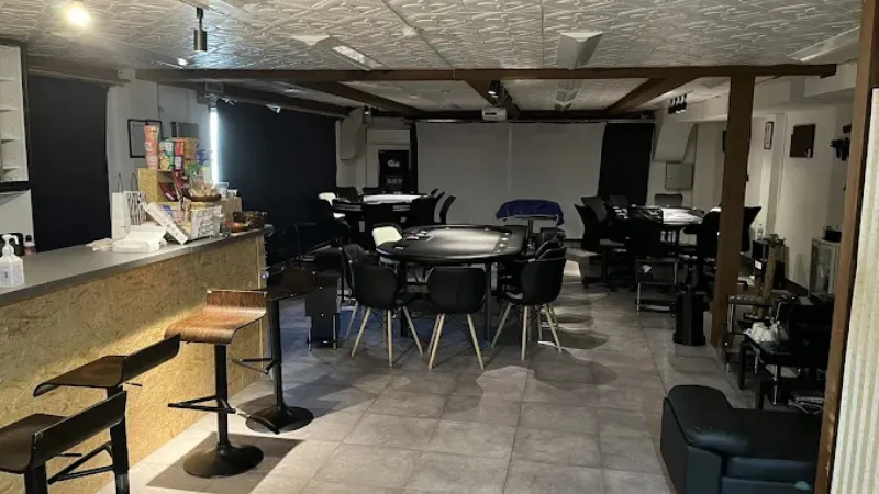 神戸にあるおすすめのポーカールームであるざ・ぽーかーの店内