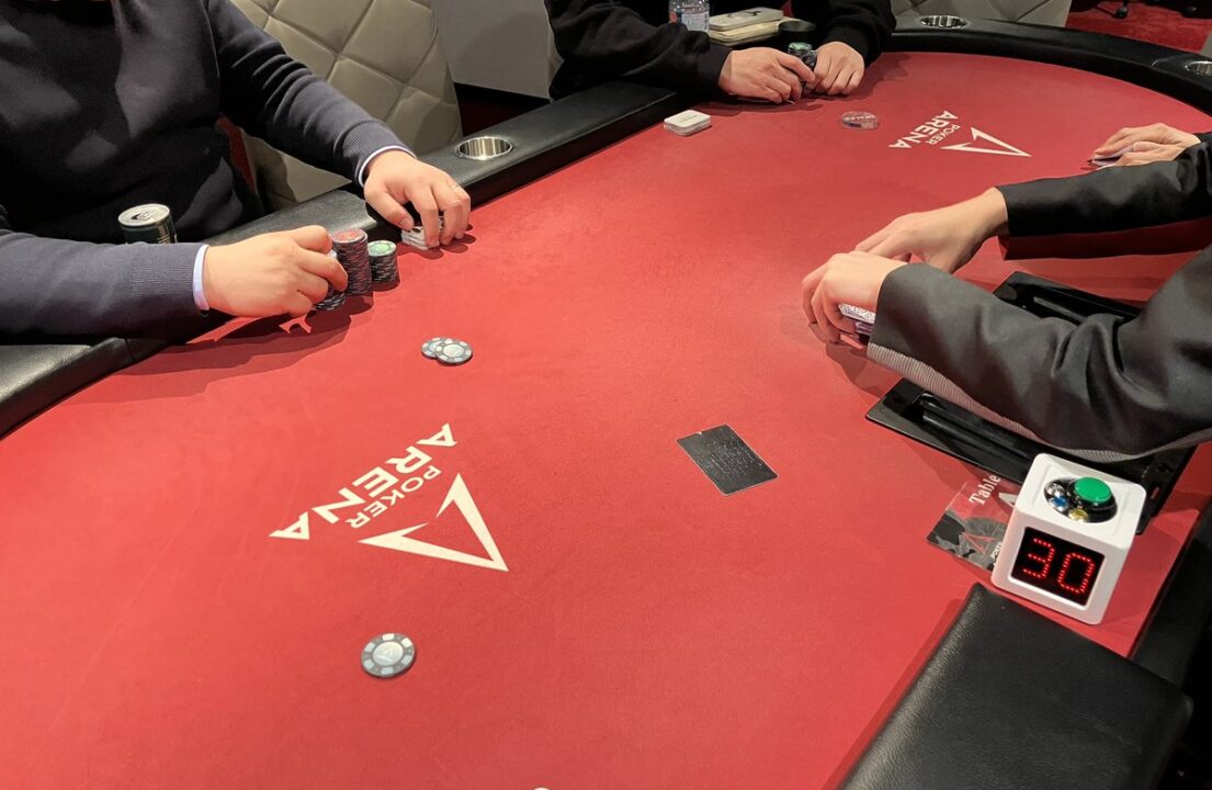 大阪、難波のポーカールーム、ポーカーアリーナ難波の店内画像