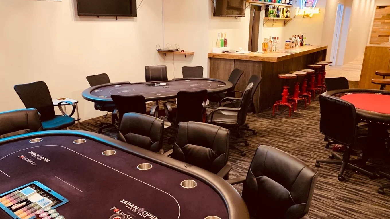 静岡県・浜松のポーカールーム、PokerBar-Spaceの店内画像