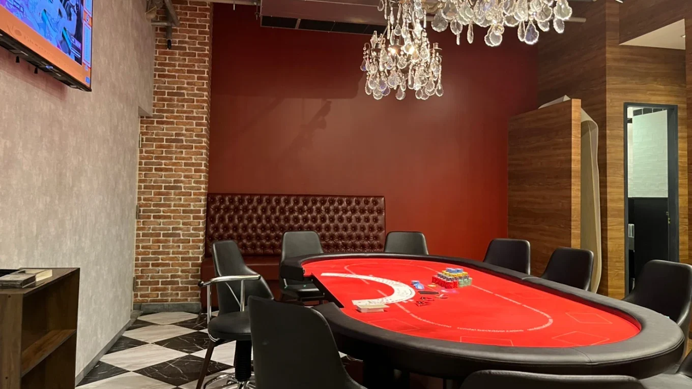 仙台のポーカールーム、BACKDOORの店内画像