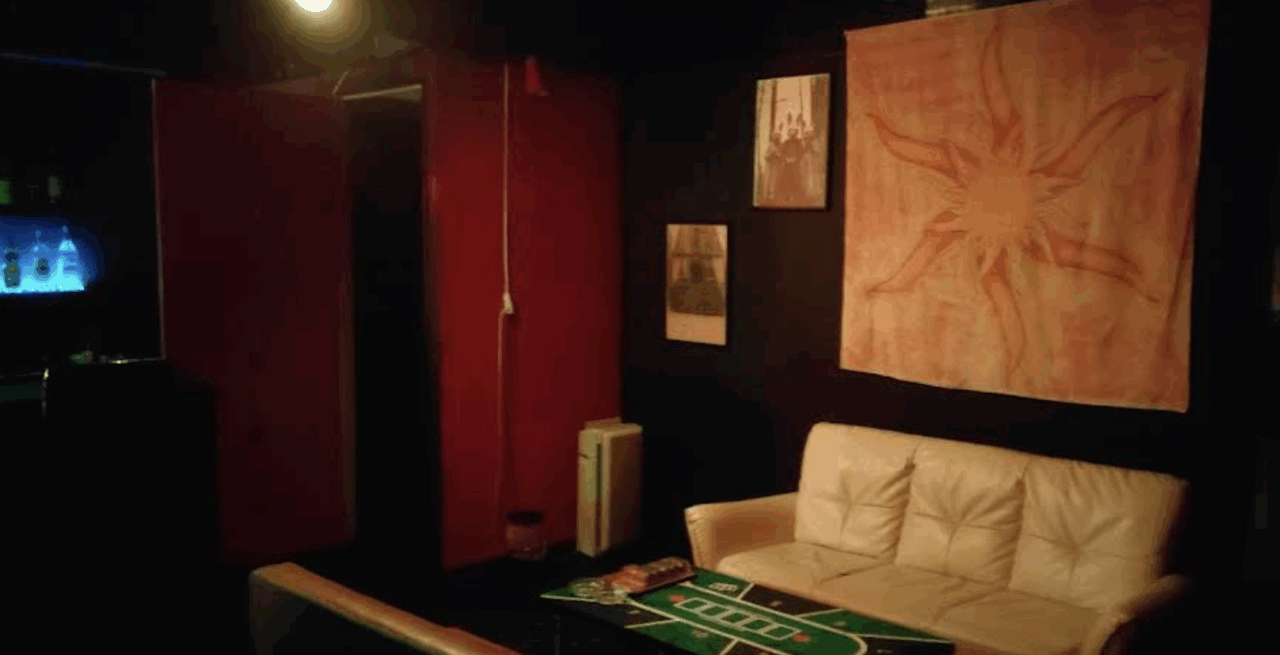 金沢のポーカールーム、Game Bar ピースの店内画像