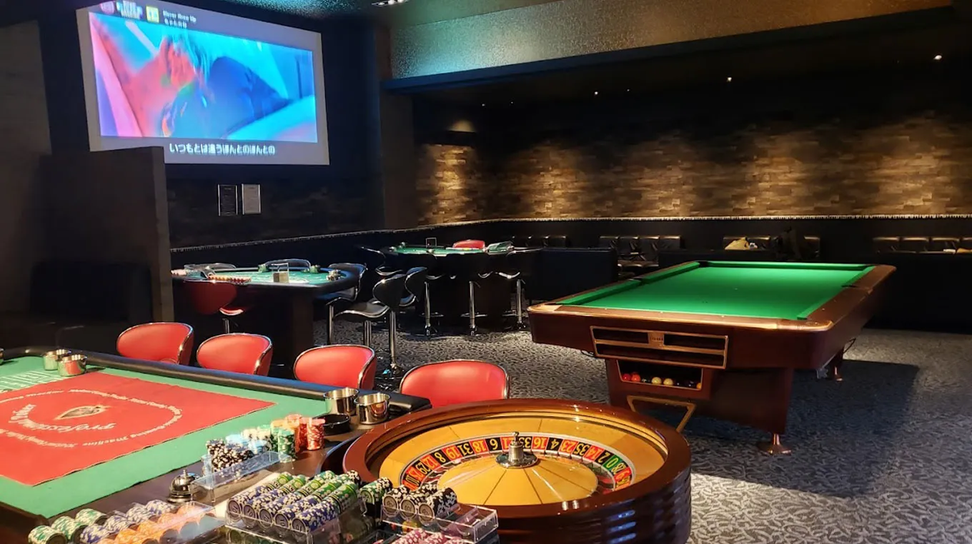 北九州のおすすめポーカールームKAJI BARの店内