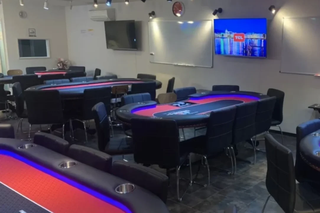 岐阜のポーカールーム、じゃんけんポーカー岐阜店の店内画像