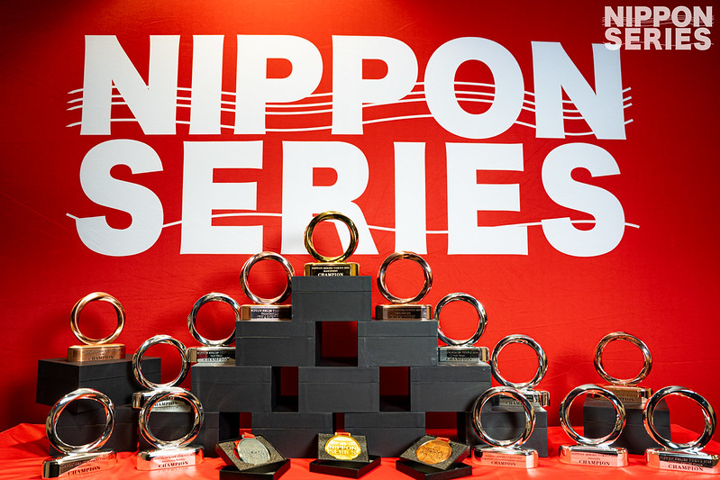 NIPPON SERIESのトロフィーの画像