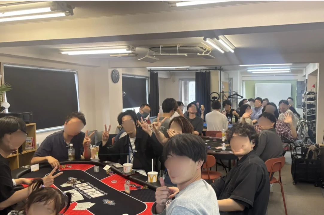 藤沢市のポーカールーム、湘南ポーカークラブの店内画像