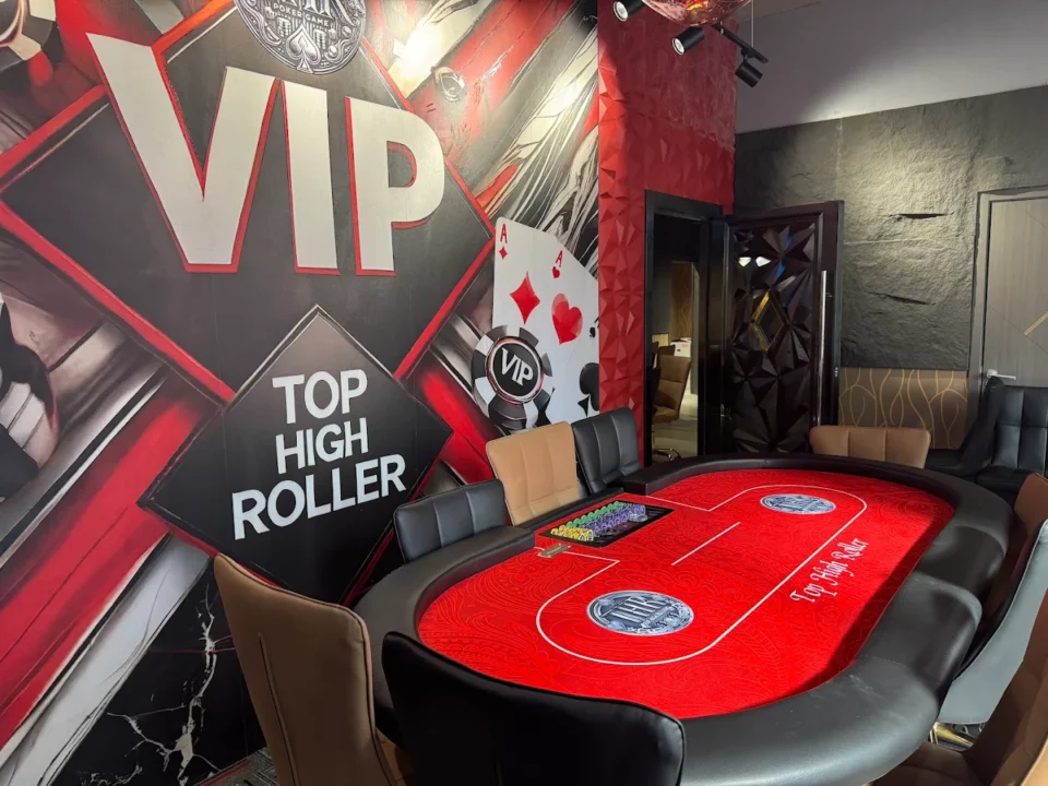 川口のポーカールーム、Top High Rollerの店内画像