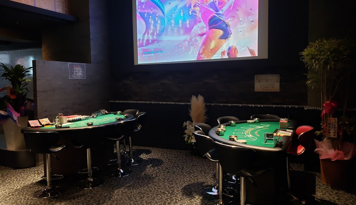 北九州のおすすめポーカールームKAJI BARの店内