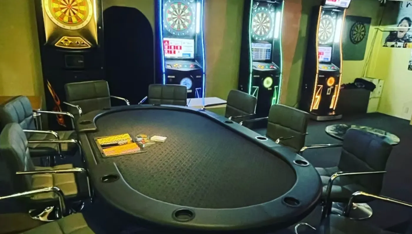 宮崎ポーカールーム、lobdartsの店内画像