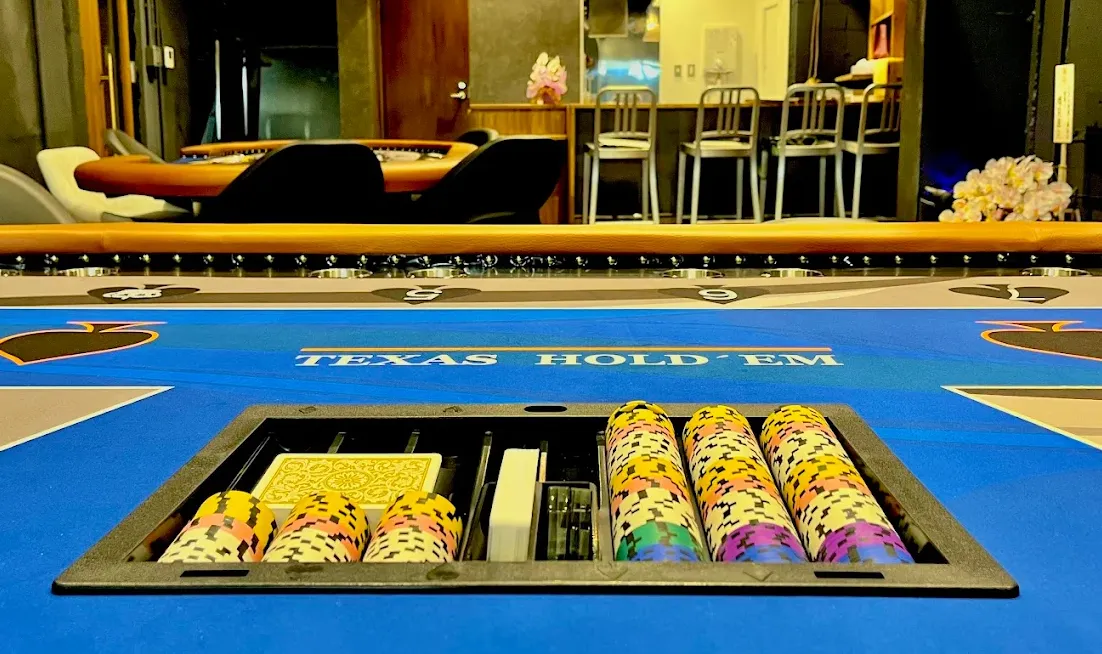四日市ポーカー、初心者でも安心して遊べるPoker Base