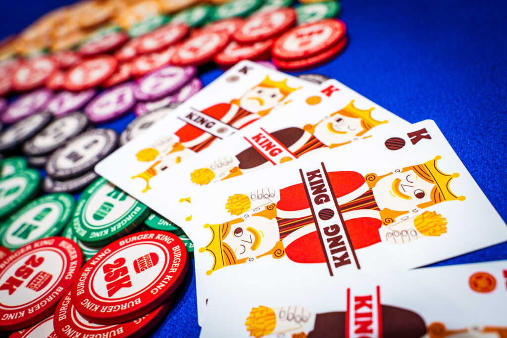バーガーキングとのコラボトランプとチップ