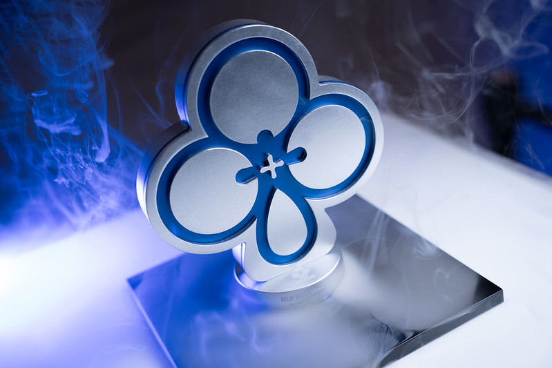 JOPTのトロフィーの画像