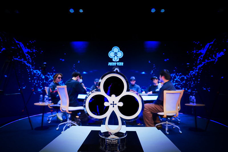 JOPTのトロフィーの画像