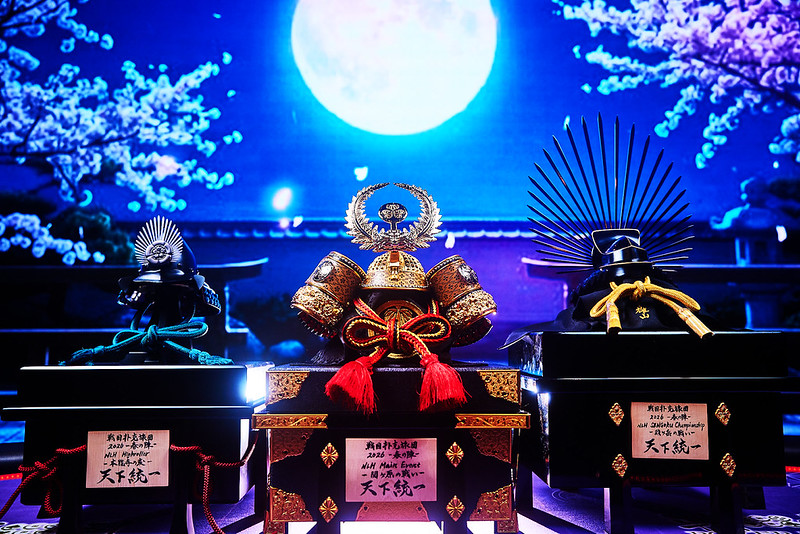 Main Event優勝者のトロフィーの画像