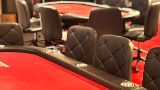 池袋のポーカールーム、ポーカーアリーナ池袋の店内画像