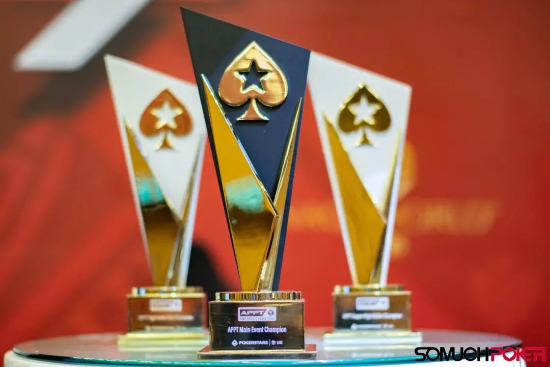 Asia Pacific Poker Tourのトロフィーの画像