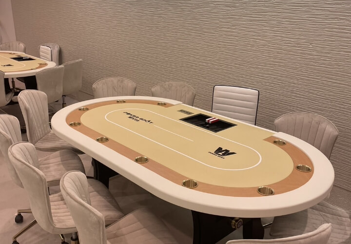 POKER SPOT WHITEの店内写真