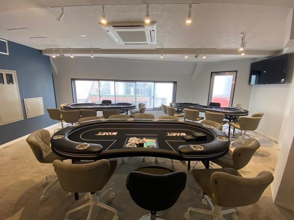 池袋のポーカールーム、Under Dogの店内画像