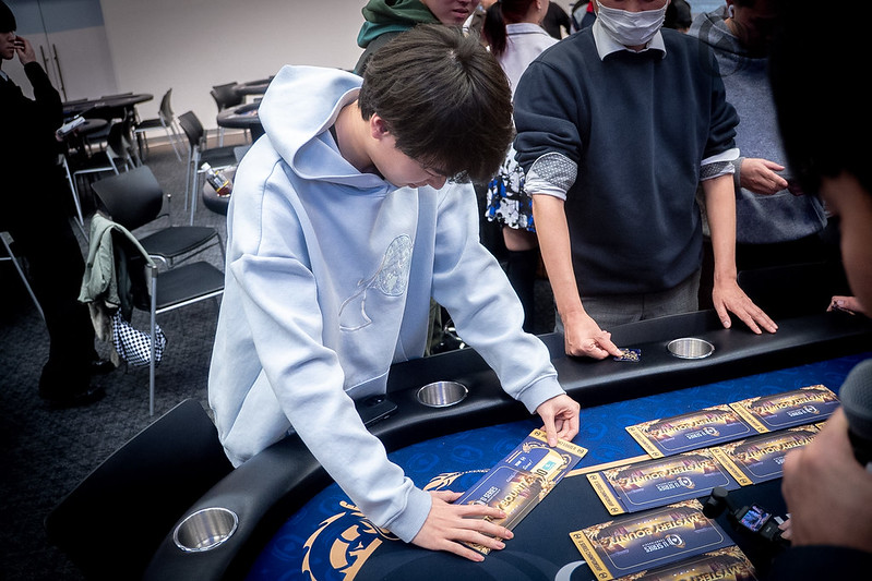 バウンティを開ける様子