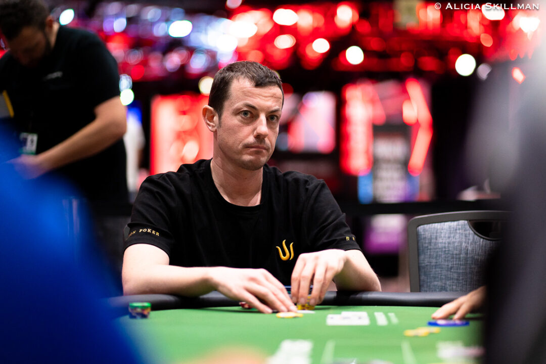 WSOPプレイするトムドワン