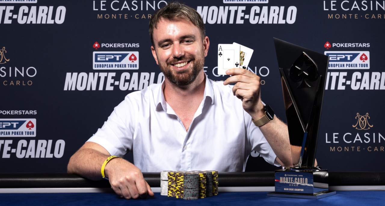 €1,650 PokerStars Open Main Eventで優勝したヨリス・ルイスさん