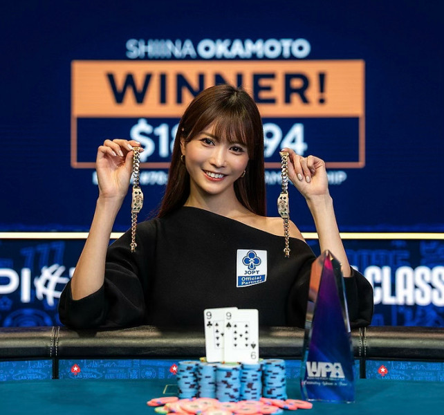 日本人ポーカープレイヤー岡本詩菜さんの写真