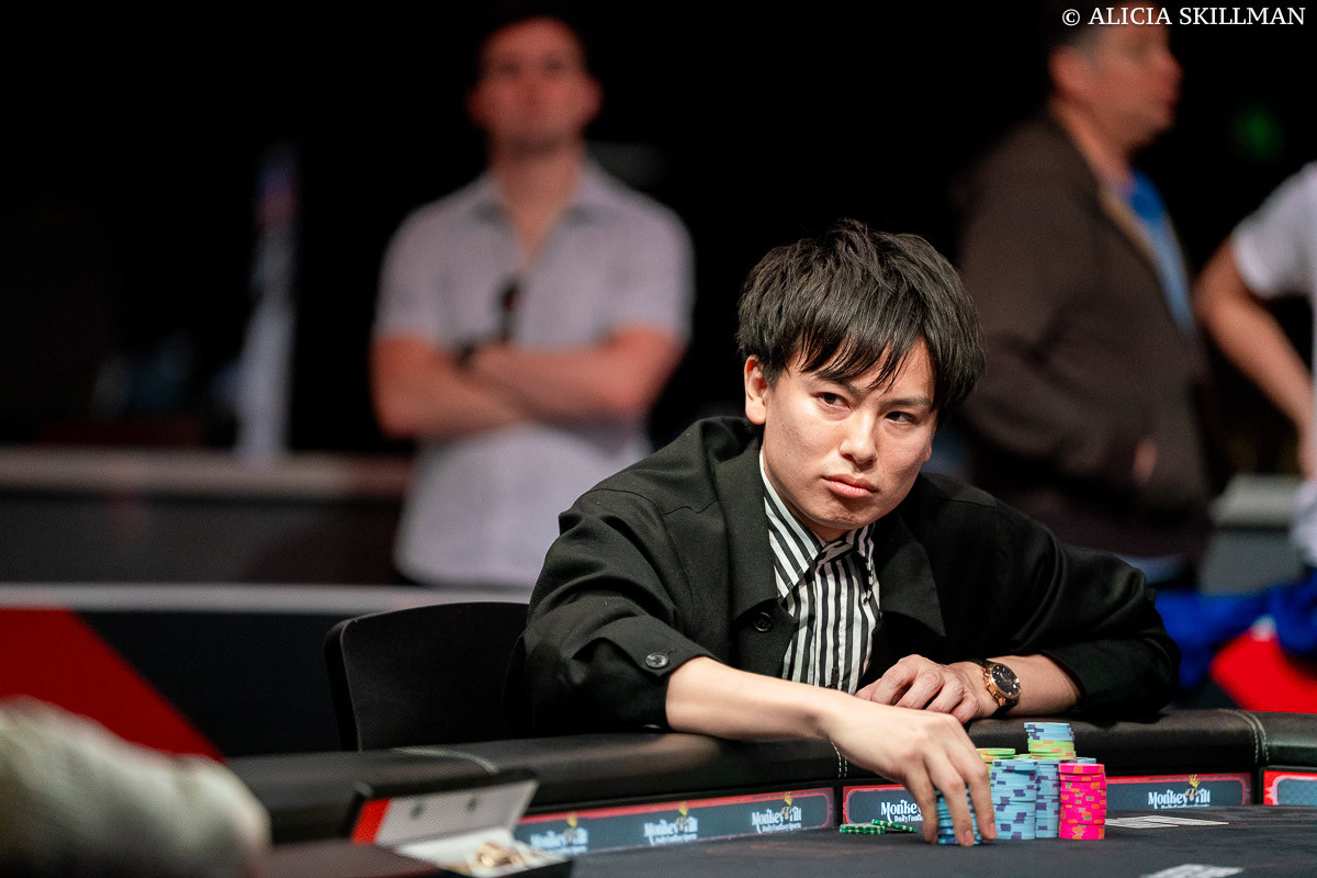 WSOPの大会でプレイする中西さん