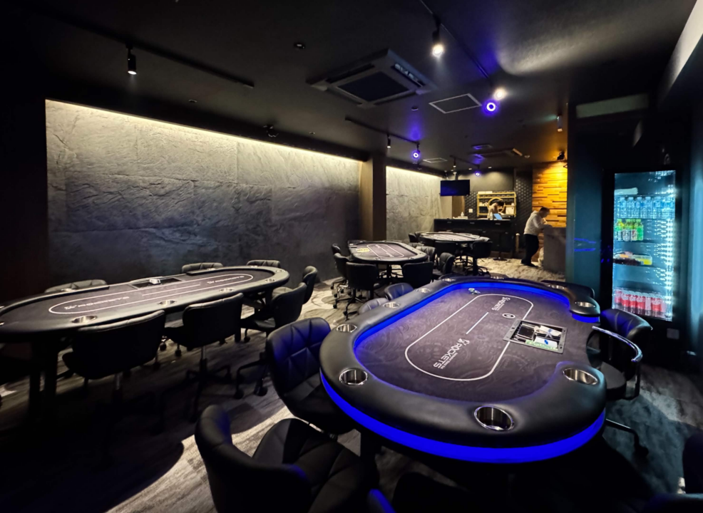 堺のポーカールーム、ROCKETSの店内画像