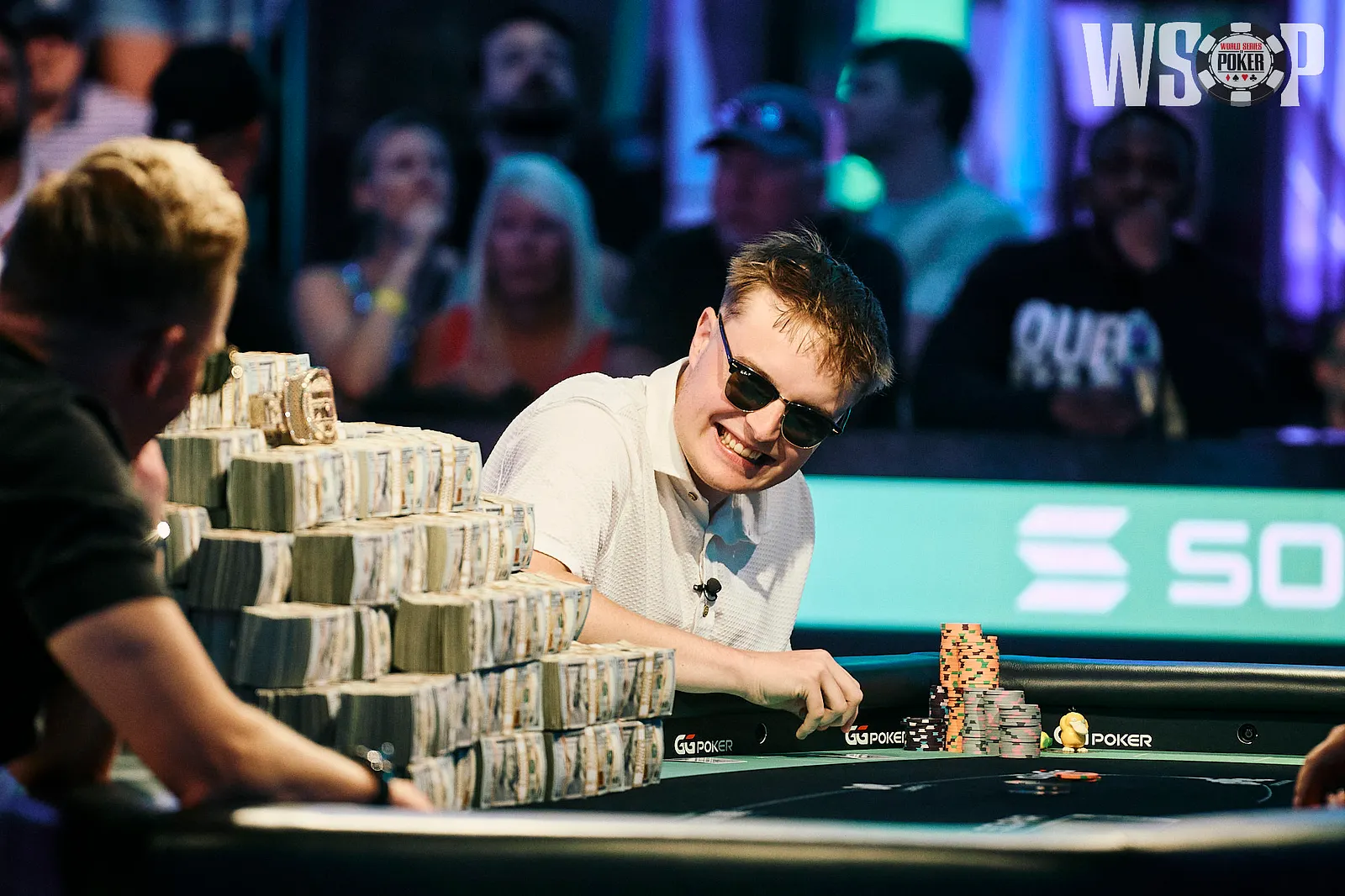 WSOP 2026 Main EventヘッズアップでQ5のフラッシュを完成させたLucas Jumalonさん