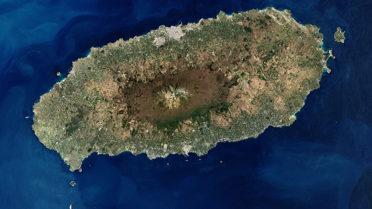 NASAの衛星画像で見た済州島の全景